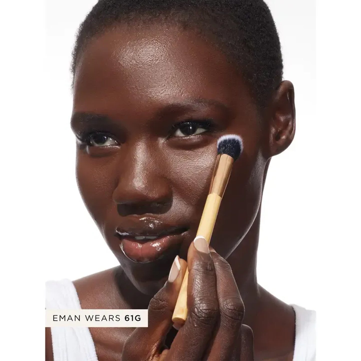 MCOIKY®Concealer Paw Brush - Angled for Seamless Application